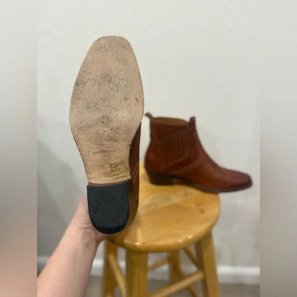 Vanessa Bruno Santiag Cognac Leather Western Ankle Boots – EU 37, US 6.5/7 - Picture 7 of 9